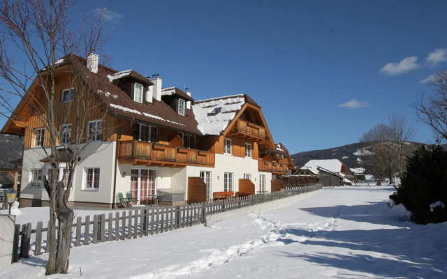 Modern Apartment Right Next to the ski Lift