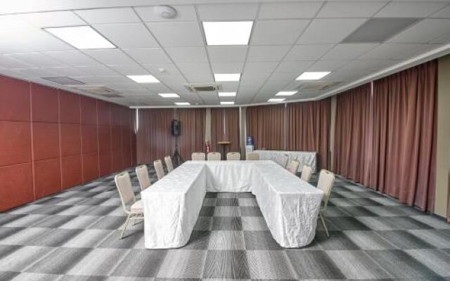 Hotel Espacio Ox & Convention Center