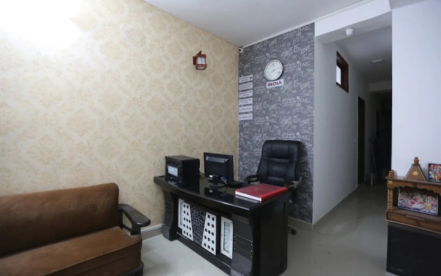 OYO 44400 Retreat Inn