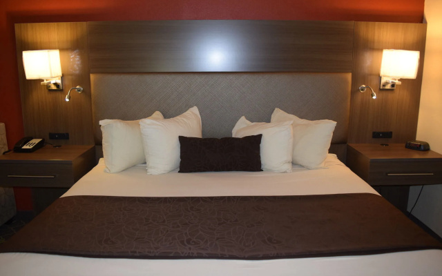 American Inn & Suites West Memphis I-40/I-55