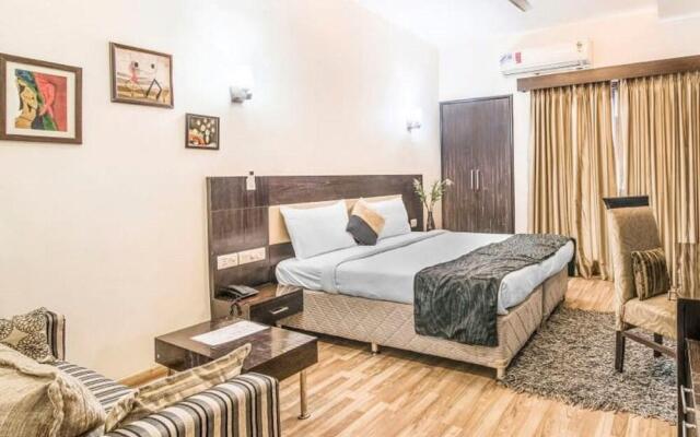 Hotel Amazone Residency - Dlf Phase 3