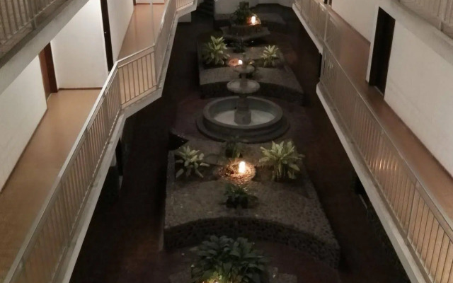 OYO Hotel Casa Blanca