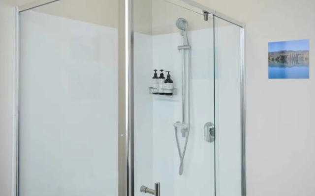 Perfect Ponsonby 2 Bedroom Loft Style Apartment With Parking