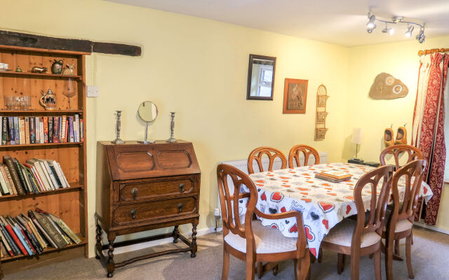 Moonfleat Cottage