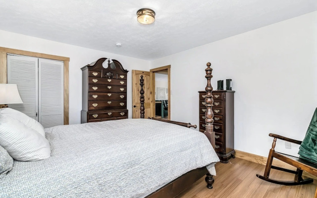 Black Mountain Treehouse