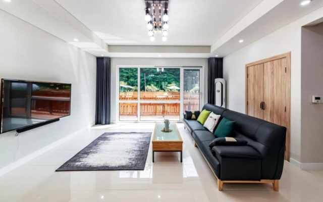 Chuncheon Plan B Pool Villa