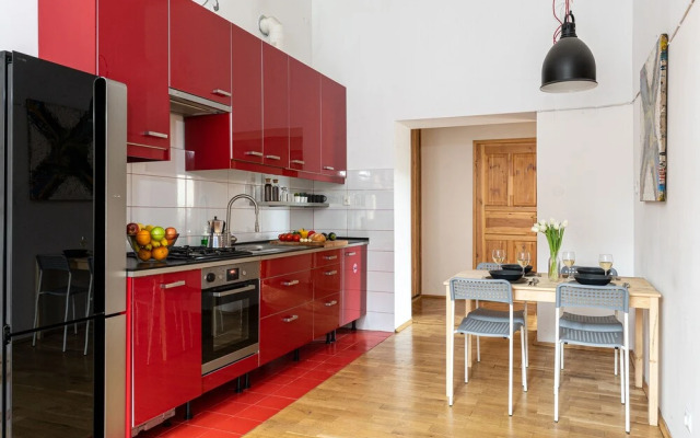 WS 3-Bedroom Old Town Apartment