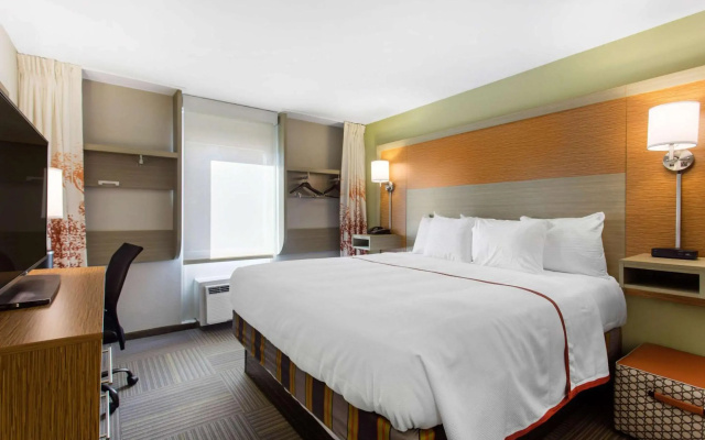 Gallus Stadium Park Inn, an Ascend Collection Hotel