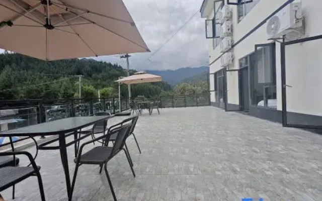 Yuanyuan Homestay (Hongyawa Wushan Branch)