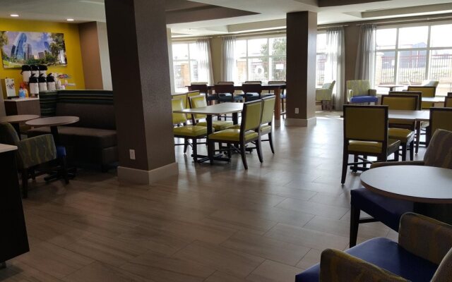 Holiday Inn Express Hotel & Suites Pearland by IHG