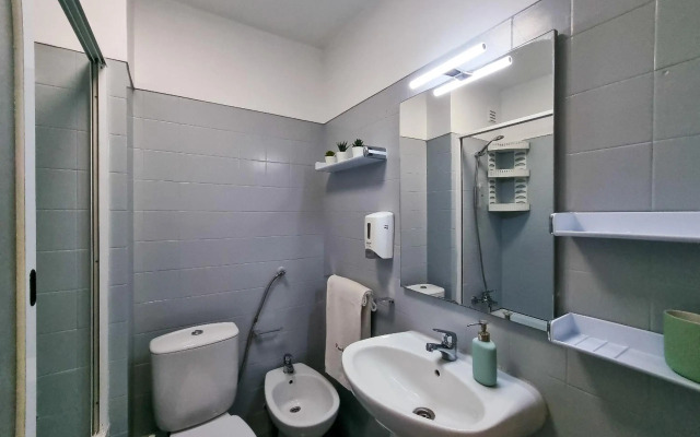 FLH Faro Family Flat with Balcony