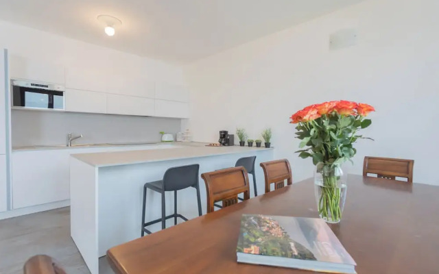 Dream Lake Apartments by Rent all Como