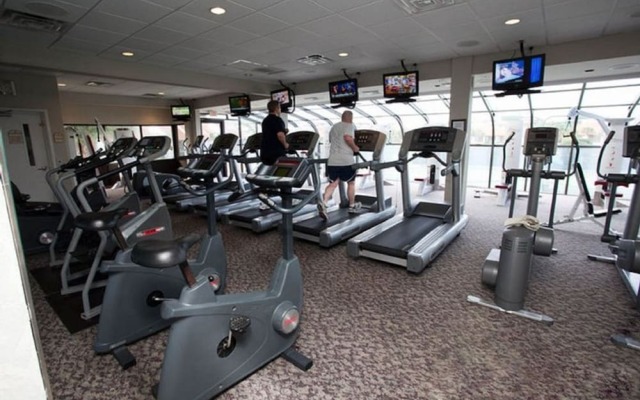 Edgewater Tower by Vtrips