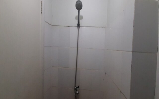 OYO 93439 The Suites Metro Apartment By Interindo