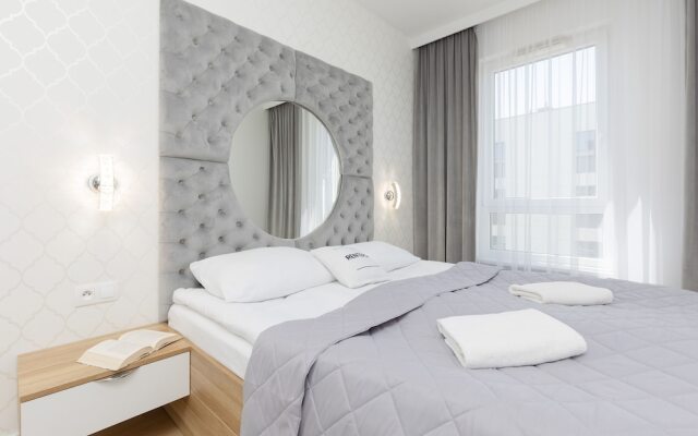 Glamour Apartment Warsaw by Renters