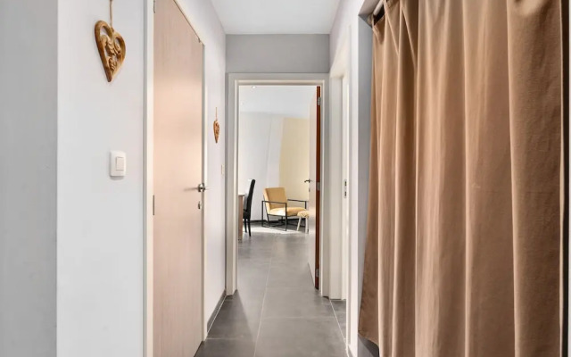 Beautiful Duplex Near Shopping Street