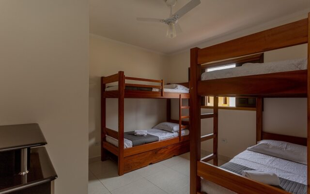 Chalés por temporada no Villagio Santa Mônica, em Caraguatatuba