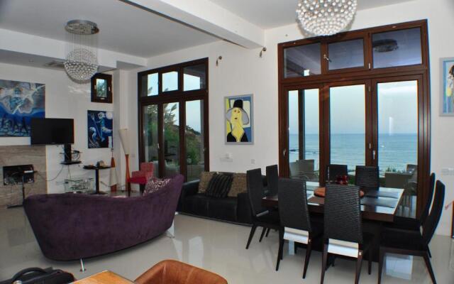 Beach Villa Pantheon