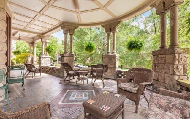 The Mayors Mansion Inn