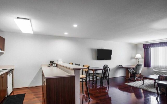 Quality Inn Grand Suites Bellingham