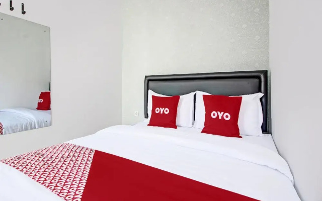 Super OYO Collection O 92363 Kp Inn