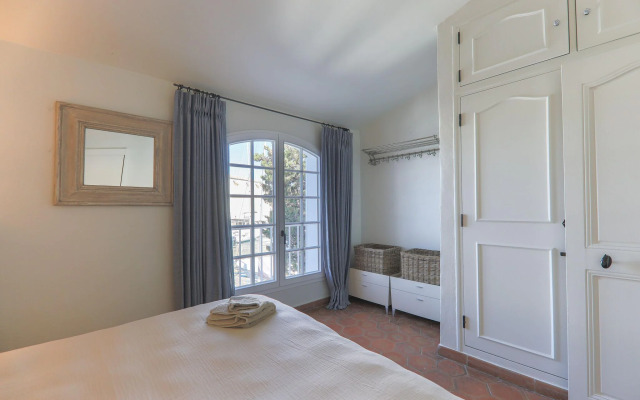 Pleasant House for 8 People & 12 m Mooring