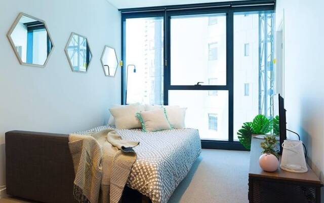 Compact Brisbane Pad With 2 Bedrooms