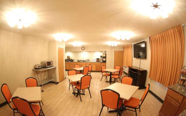 Super 8 by Wyndham Portsmouth