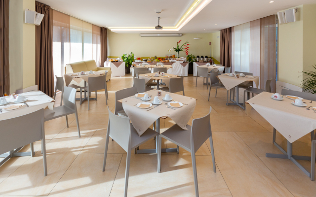 Zeus Residence Hotel