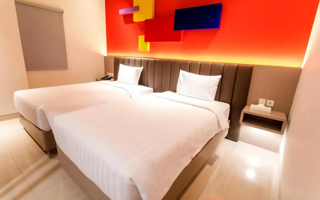 Zoom Dharmahusada Hotel