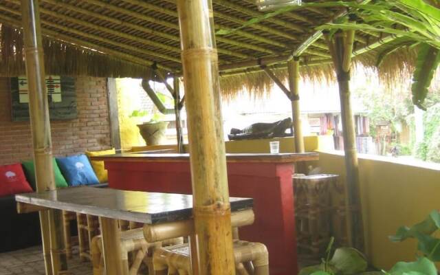 The Happy Mango Tree - Hostel