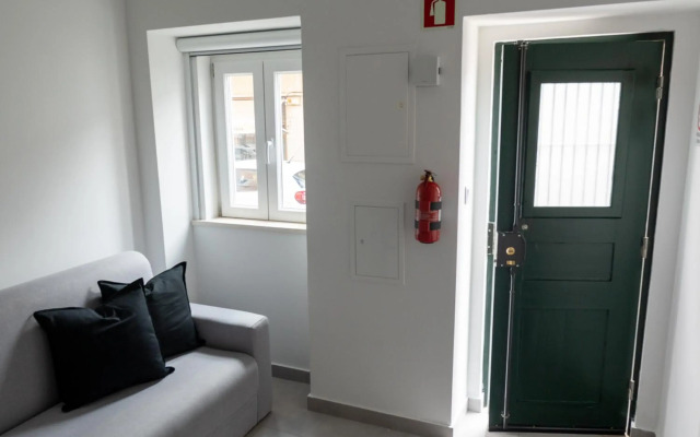 Feels Like Home Ajuda Modern Apartment