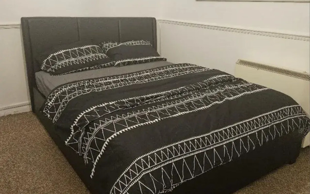 Cozy Romford Escape With Modern Amenities