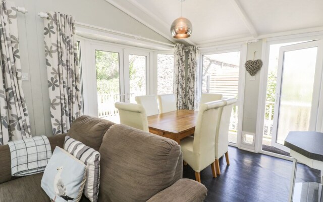 Orchard Lodge