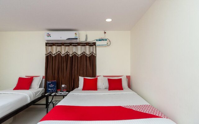 R2 Rooms By OYO Rooms