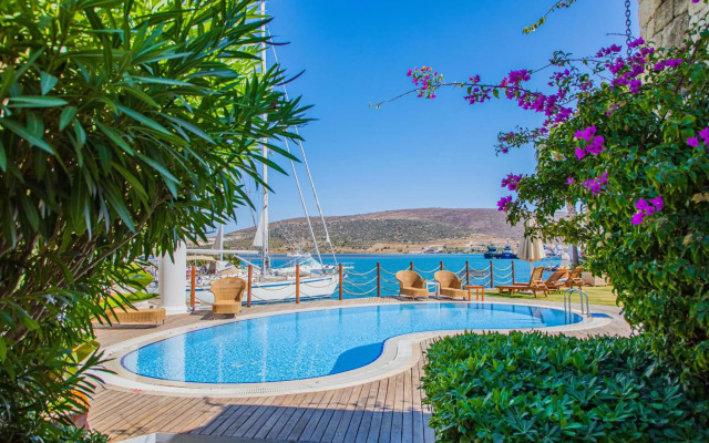 Port Alacati Hotel
