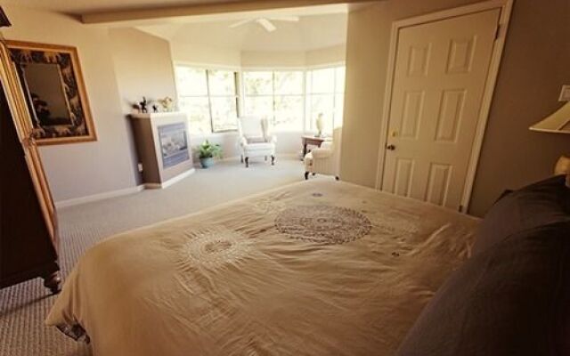 The Lodge at Weir's Beach