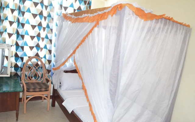 Whitesun Safari Hotel