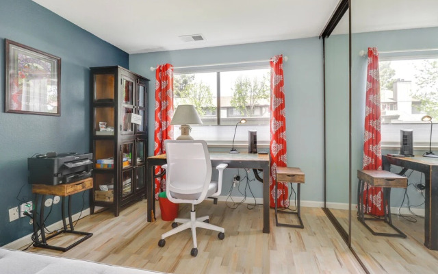 Private Patio & Workspace: Quiet Sonoma Condo!