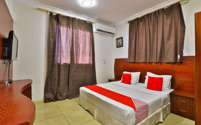 OYO 227 The New Address Hotel