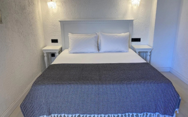 Alacati Otel Lalasa