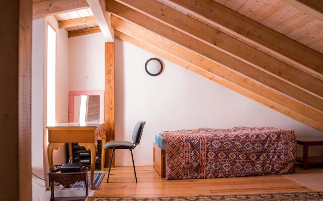 C01 - Historical Central House