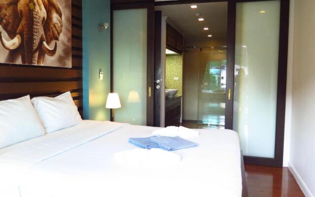 6-39 - 2 Bdr Condo With Balcony and Shared Pool