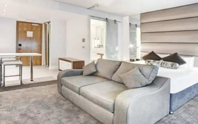 Sandman Signature Newcastle Hotel