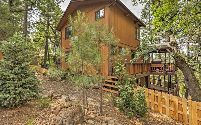 Pet-friendly Munds Park Retreat w/ Wraparound Deck