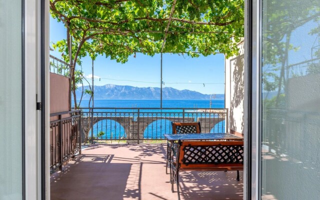 Amazing Home in Sucuraj With Wifi and 1 Bedrooms