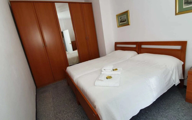 Apartamentos Plaza del Salvador