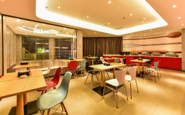 ibis Guilin Railway Station hotel