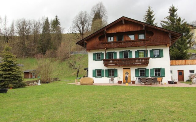 Vintage Apartment With Sauna in Hopfgarten