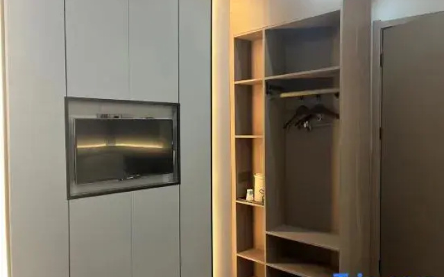 Xinlong Hotel, Dongfang